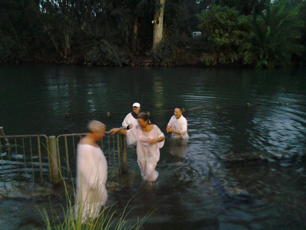 Baptisme at Yardenit- Sea of
Galilee 2015