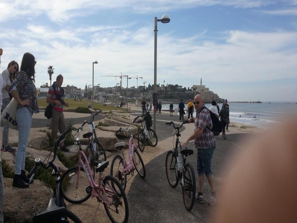 Tel-aviv 2015 
Ready for a ride with A group of french journalits
