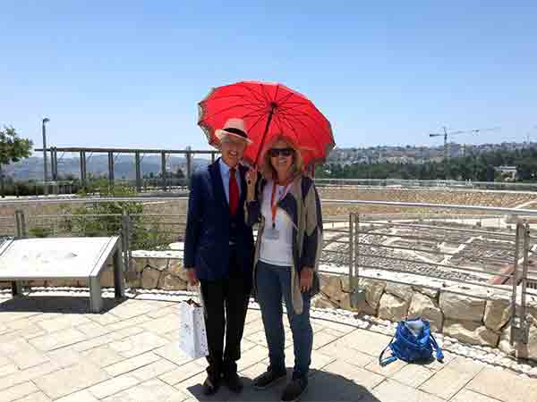 The curator of Israel Museum James Snyder and myself in front of the Model of Jerusalem from the 
2nd temple period.