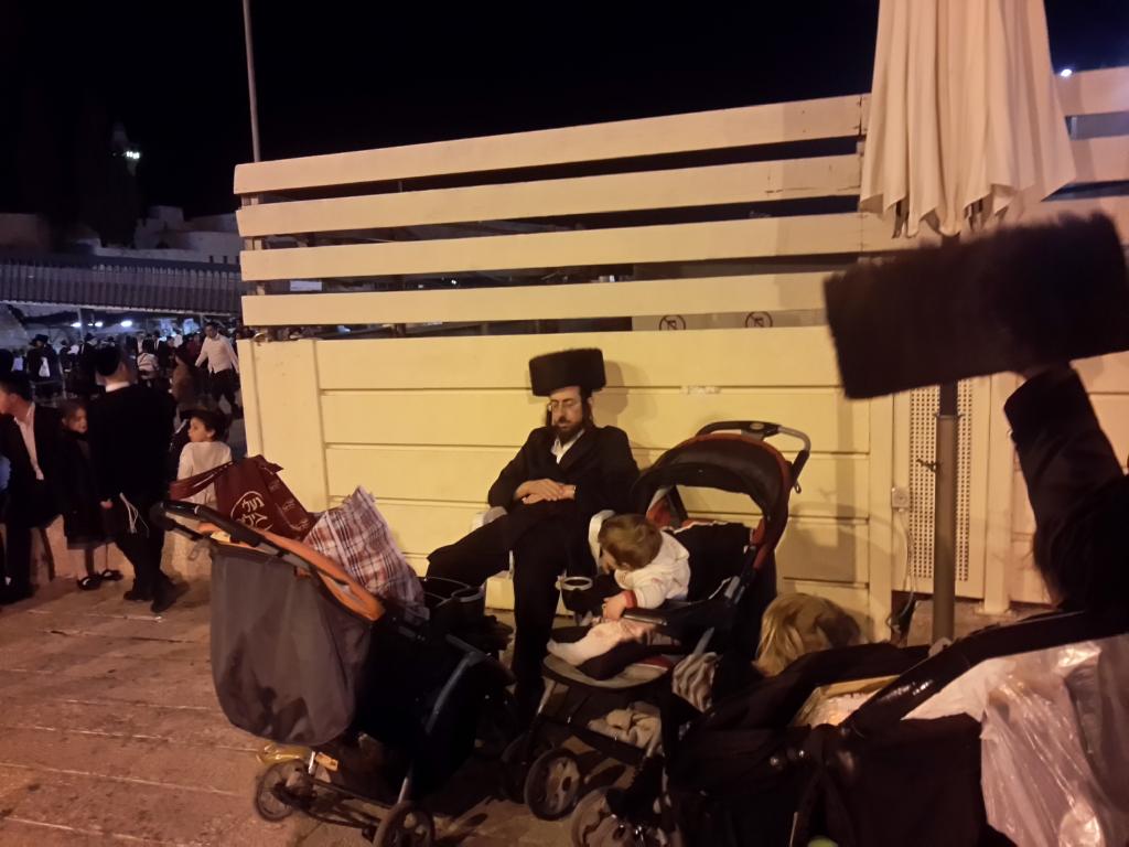 Passover 2015
A tiring day at the Wailing wall